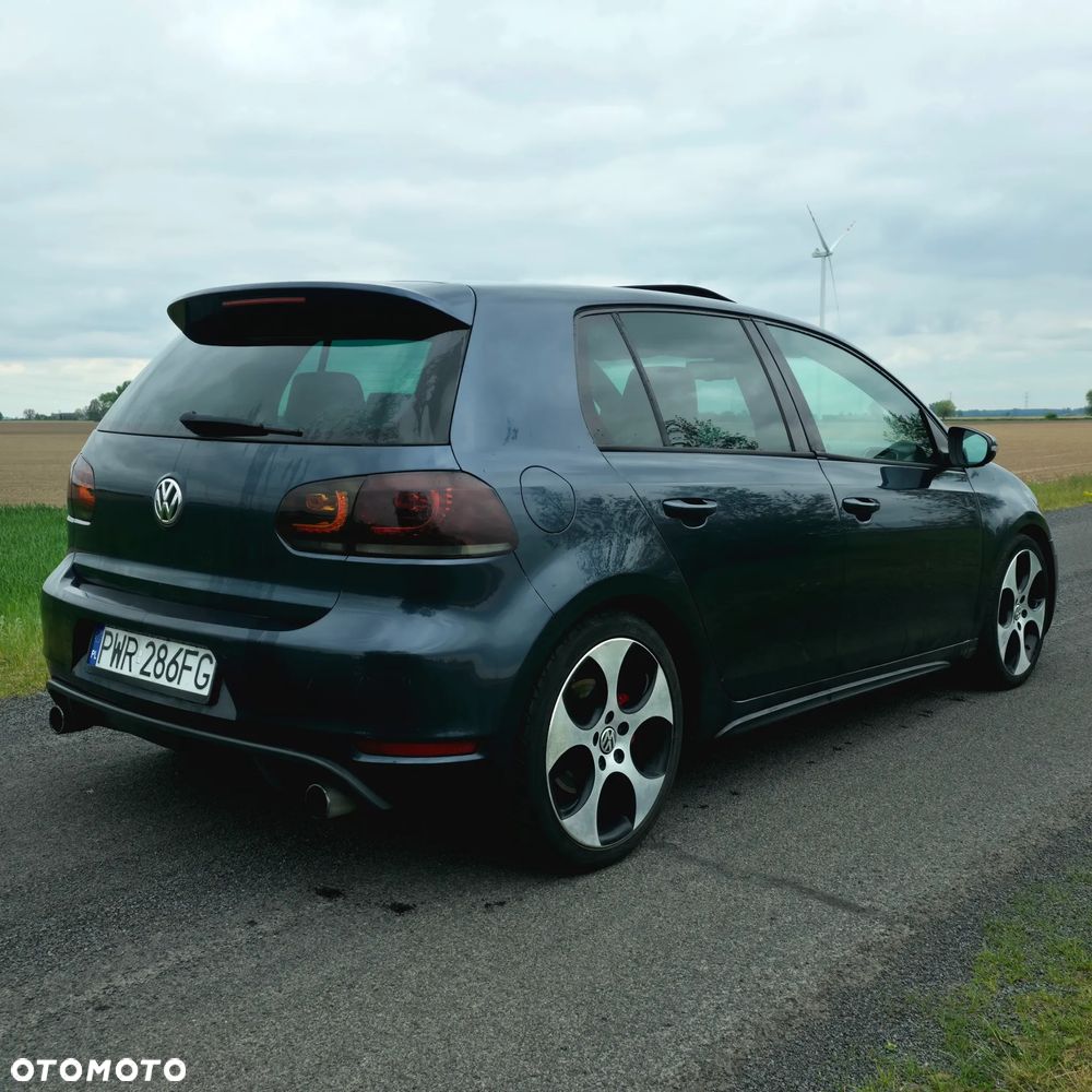 Volkswagen Golf 2.0 GTI - 4