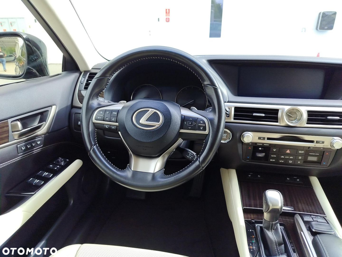 Lexus GS - 10
