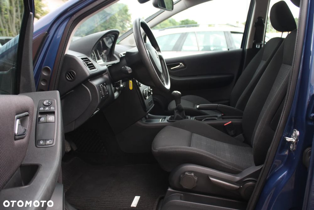 Mercedes-Benz Klasa A 180 BlueEFFICIENCY Elegance - 19