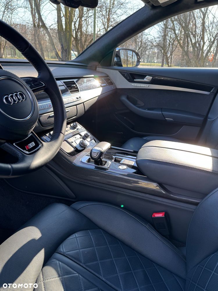 Audi A8 4.2 TDI DPF (clean diesel) quattro tiptronic - 34