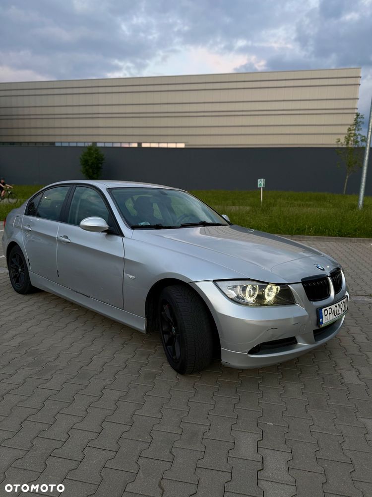 BMW Seria 3 320i - 2