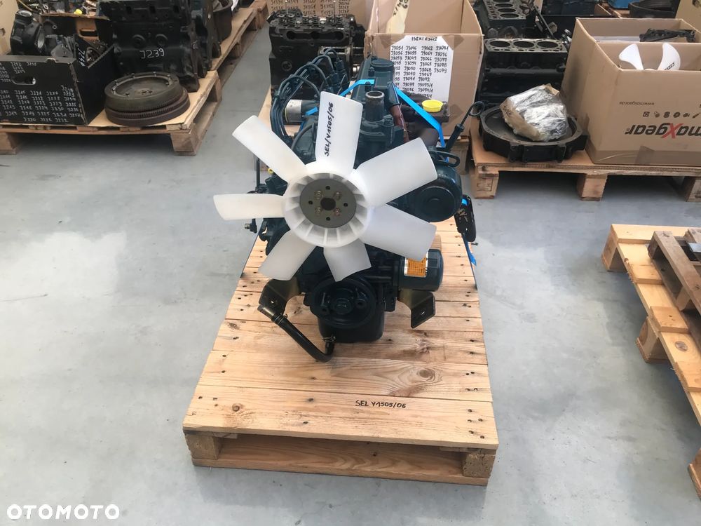 SILNIK Kubota V1505 D 8943netto - 3
