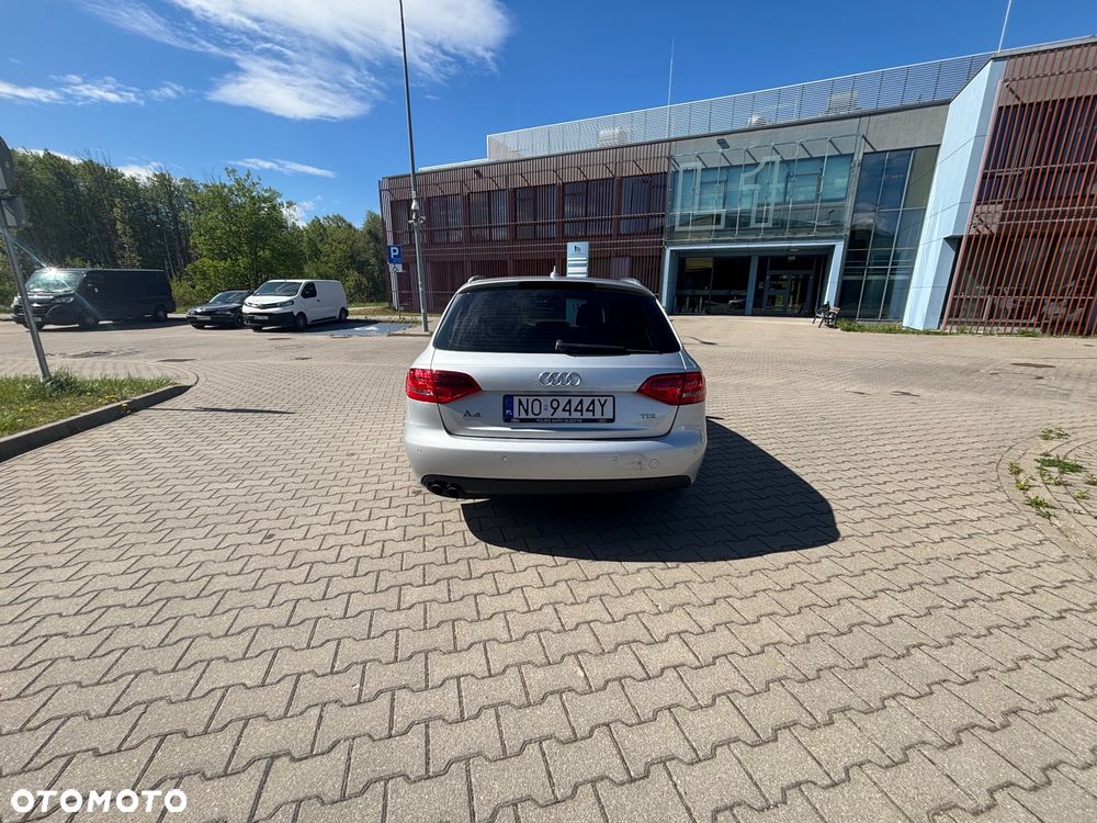 Audi A4 Avant 2.0 TDI e DPF Ambiente - 4