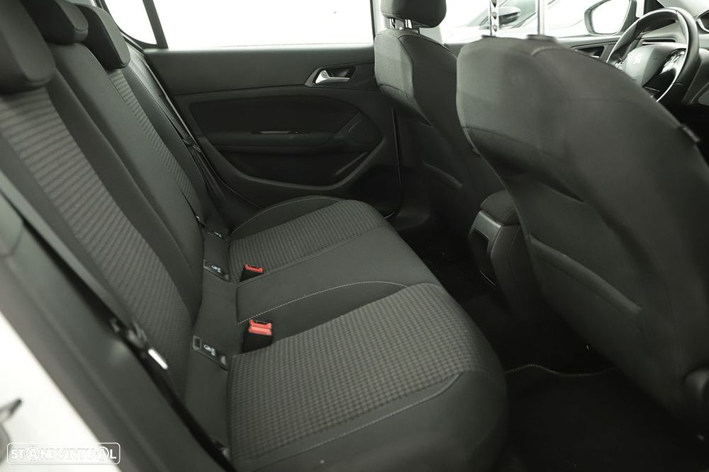 Peugeot 308 1.2 PureTech Active Pack - 21