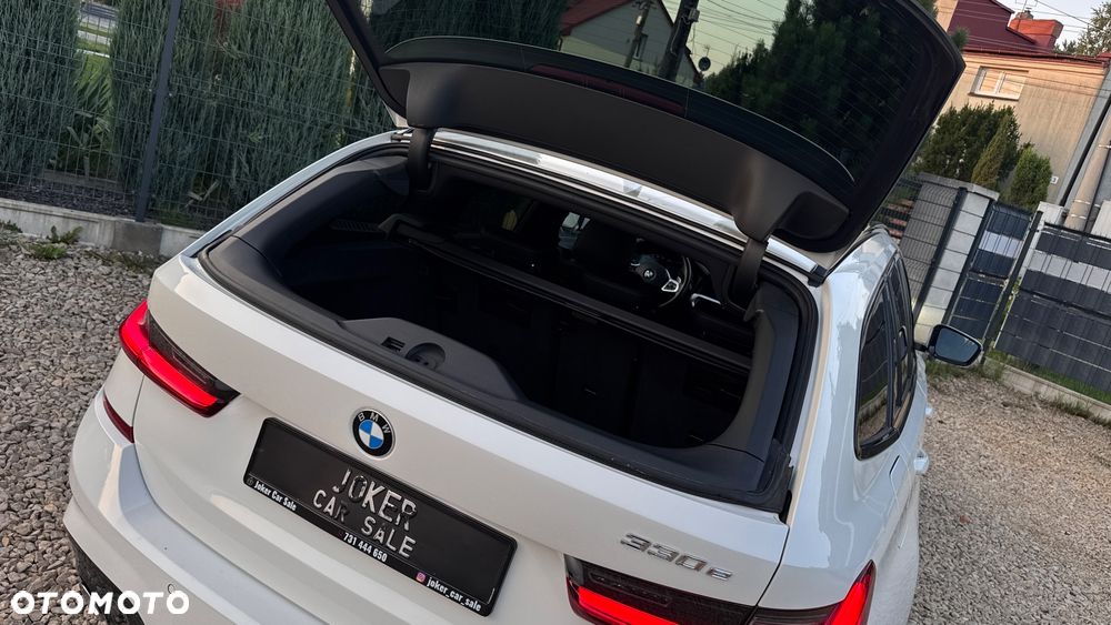BMW Seria 3 330e M Sport - 35