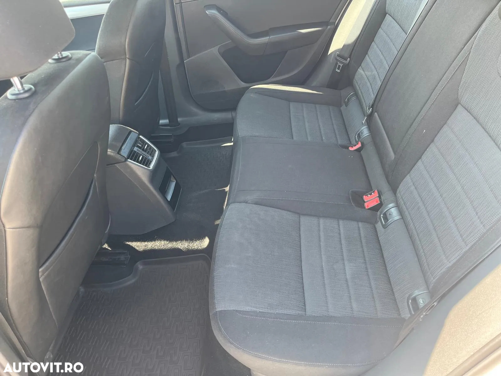 Skoda Octavia 2.0 TDI 4x4 DSG Style - 6
