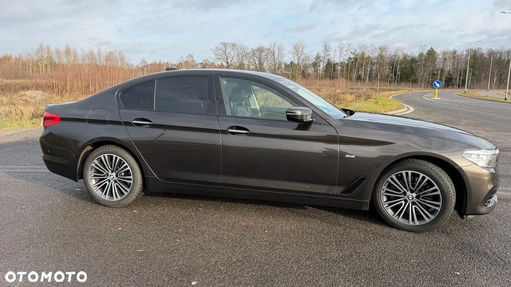 BMW Seria 5 520d Sport Line - 3
