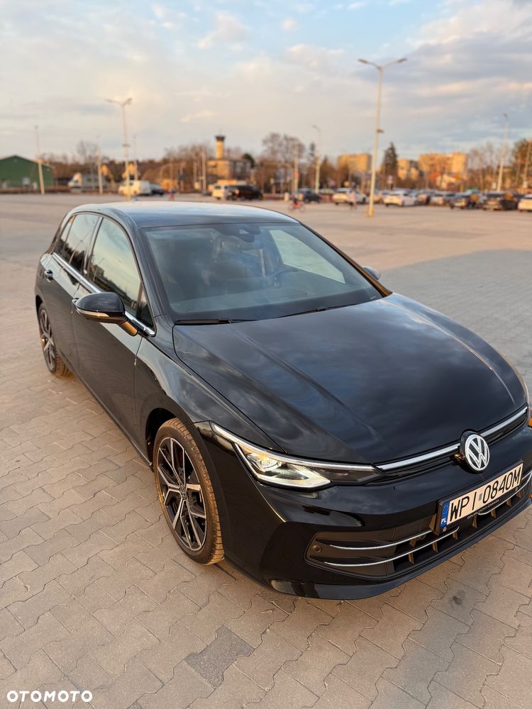 Volkswagen Golf 1.5 eTSI OPF DSG Edition 50 - 4