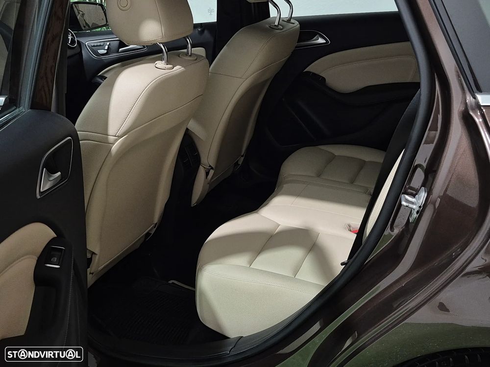 Mercedes-Benz B 180 d Style - 21