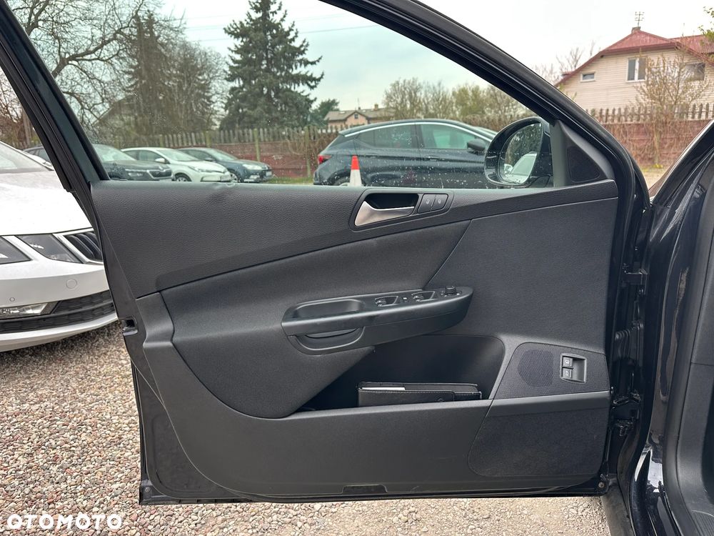 Volkswagen Passat 2.0 TDI DPF Comfortline - 10