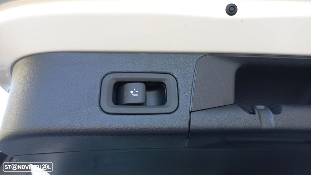 Mercedes-Benz B 250 e 8G-DCT AMG Line Advanced Plus - 25