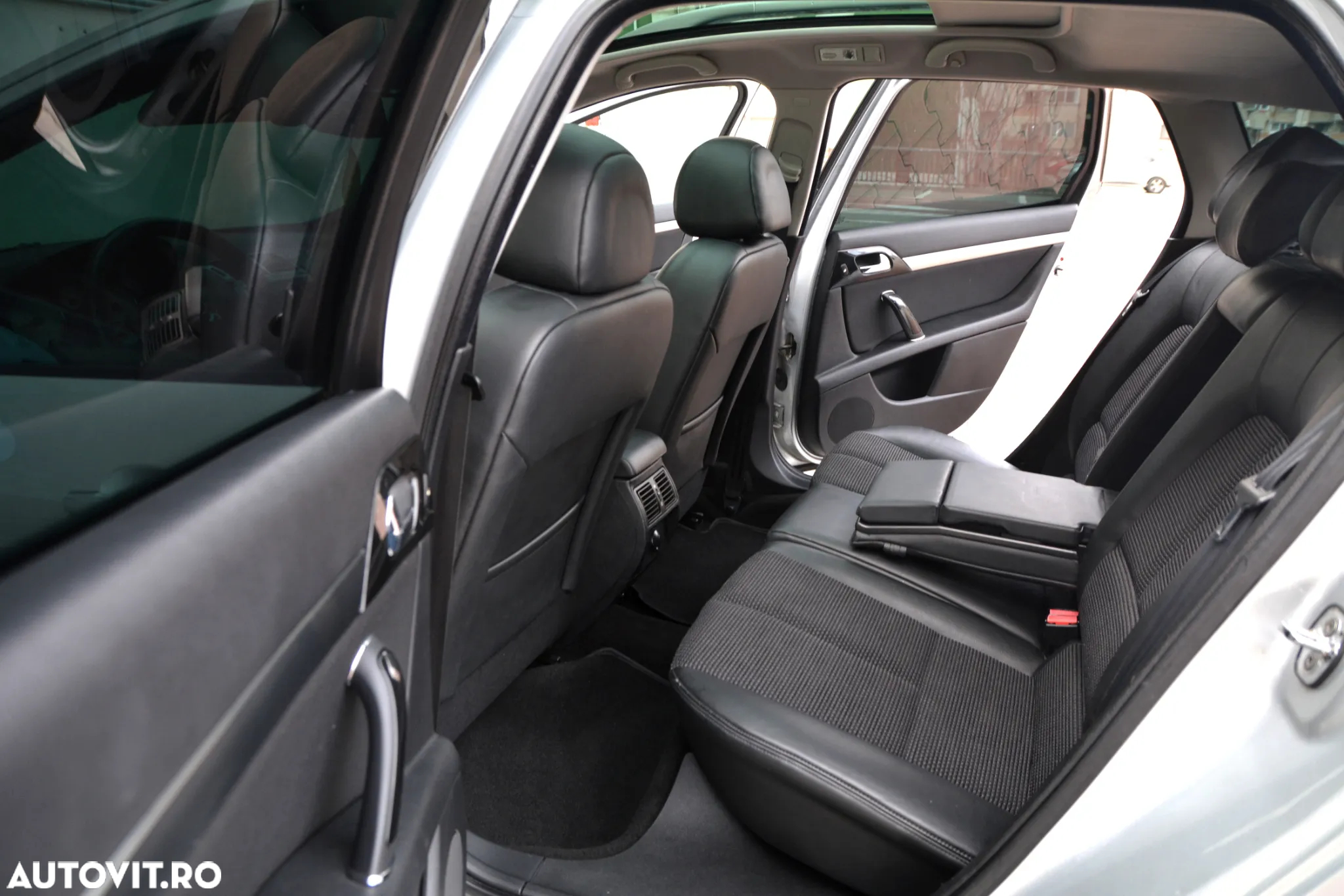 Peugeot 407 - 13