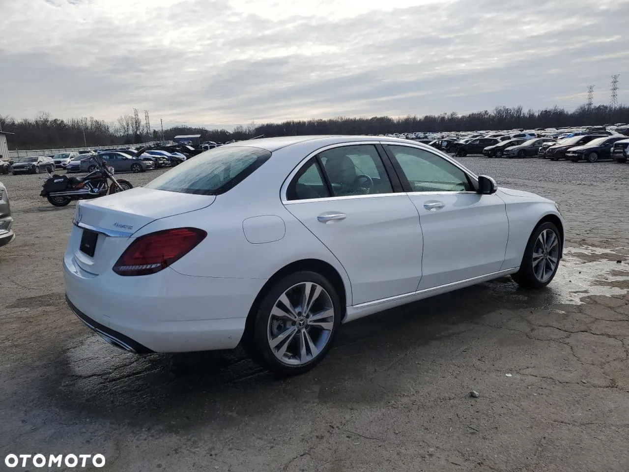 Mercedes-Benz Klasa C 300 4MATIC 9G-TRONIC - 4
