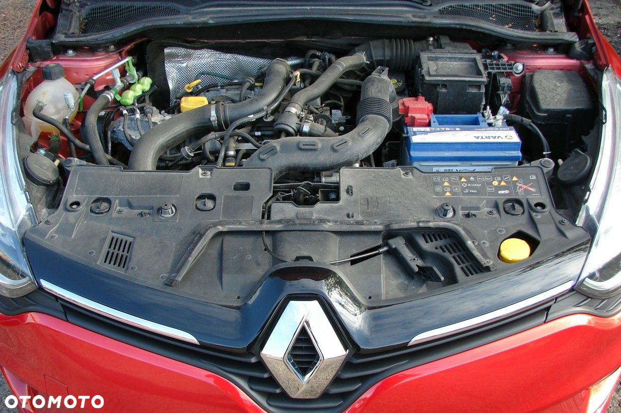 Renault Clio - 25