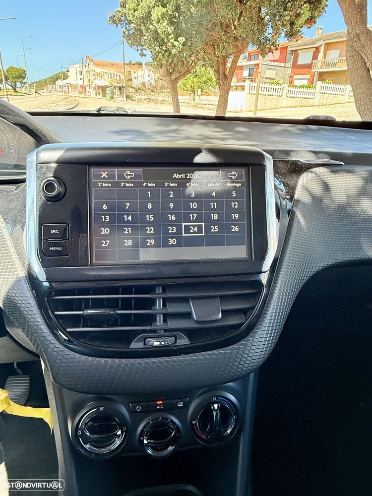 Peugeot 208 1.2 PureTech Style - 27