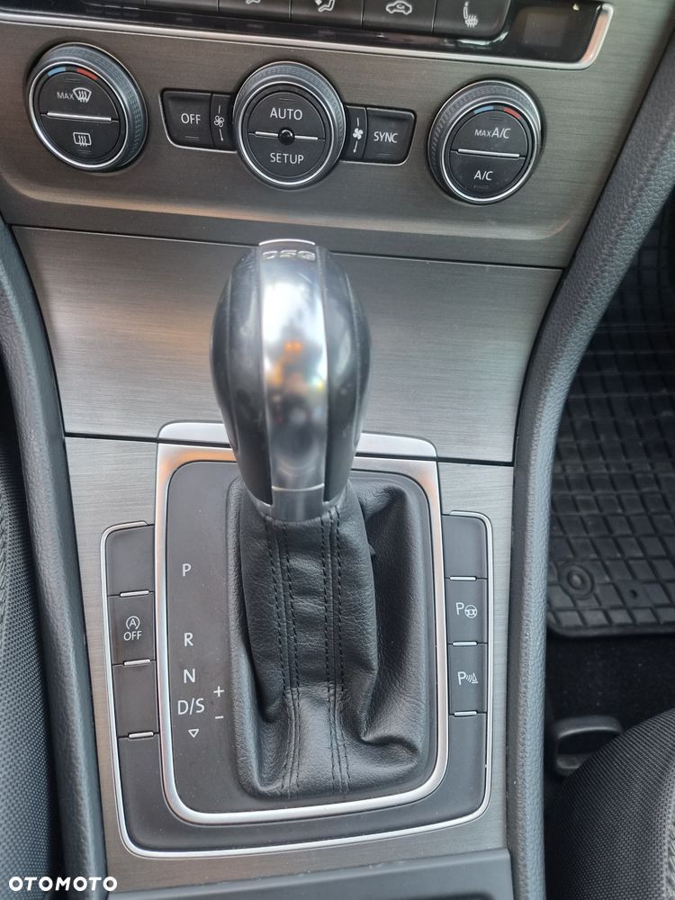 Volkswagen Golf - 7