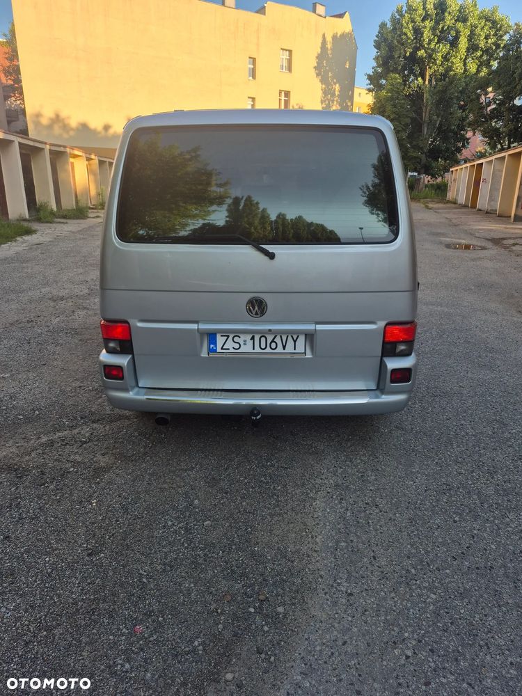 Volkswagen Multivan - 4