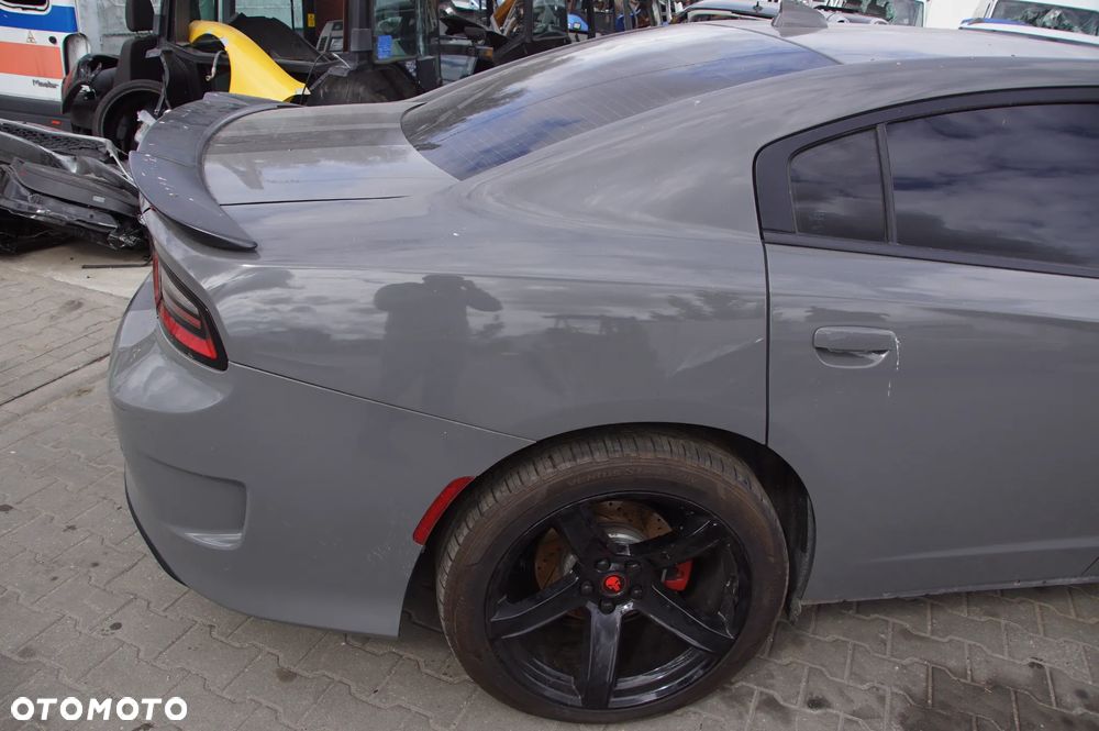 Auto na części 692106889 Dodge Charger 5.7 hemi 272 kw rocznik 2019 klapa zderzak ćwiartka drzwi deska konsola poduszka sanki maska maglownica silnik skrzynia komputer sterownik - 7