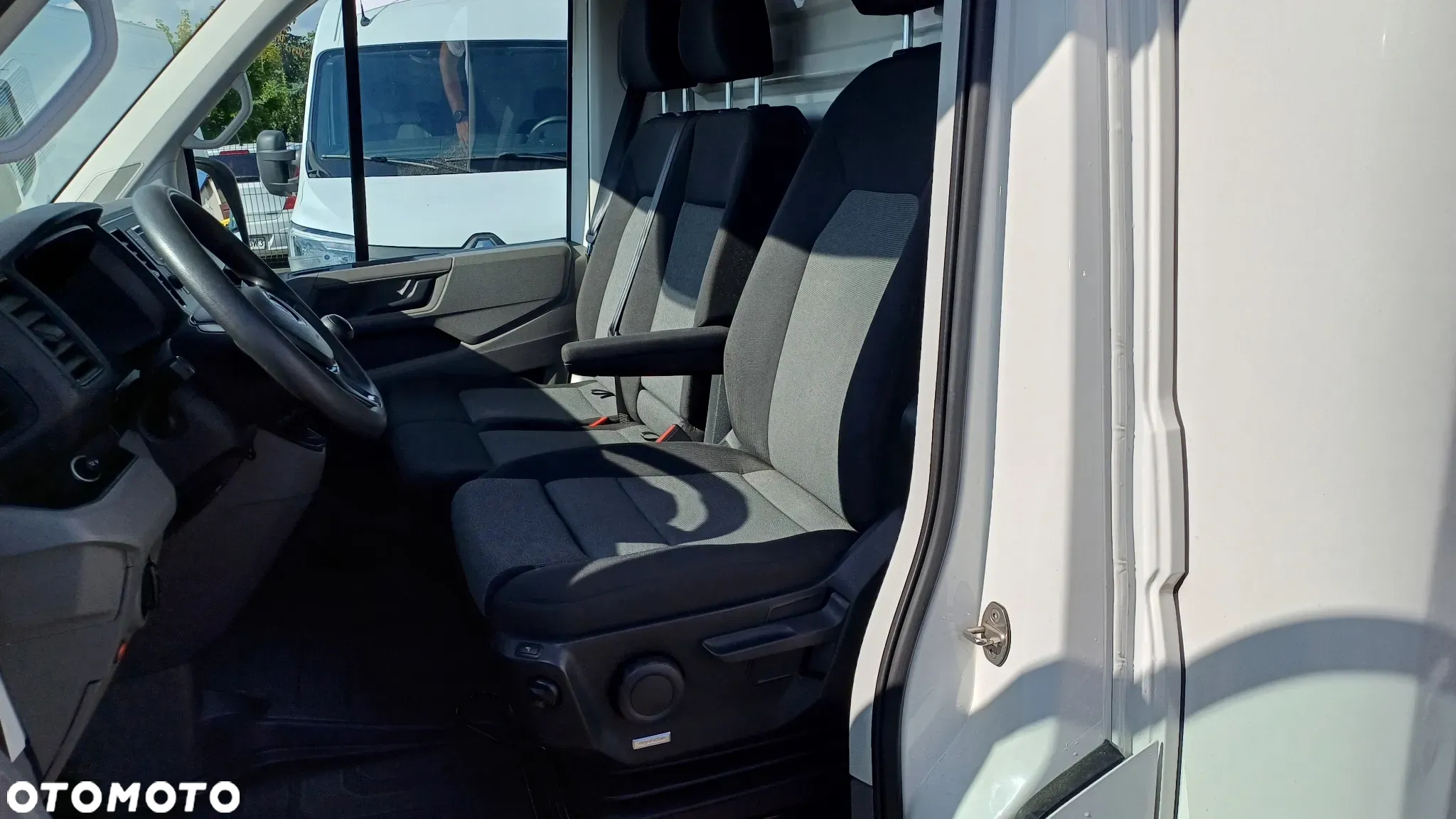 Volkswagen Crafter  Baza Na  Kampera  Koniowóz Kontener Bardzo Dobry stan - 5