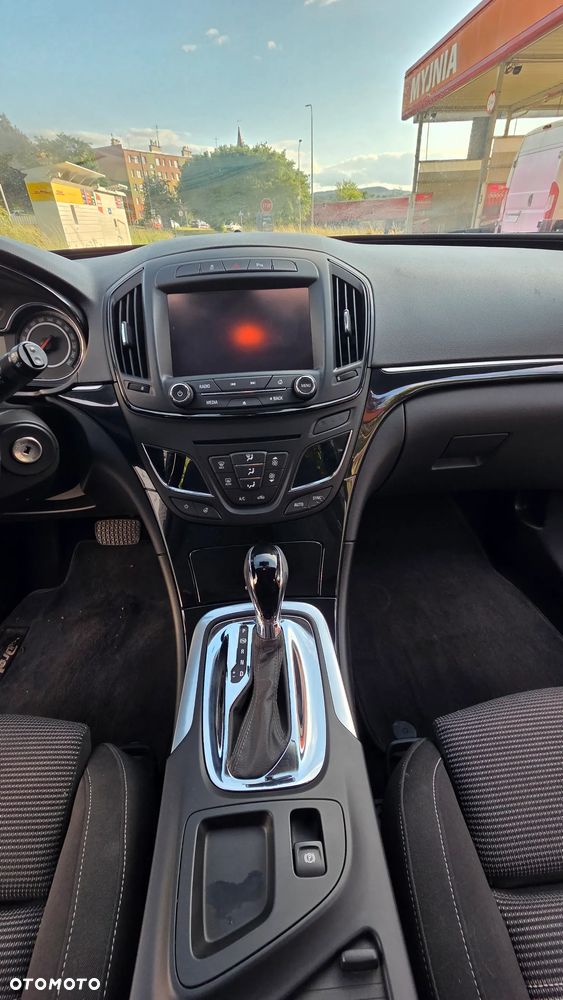 Opel Insignia - 17