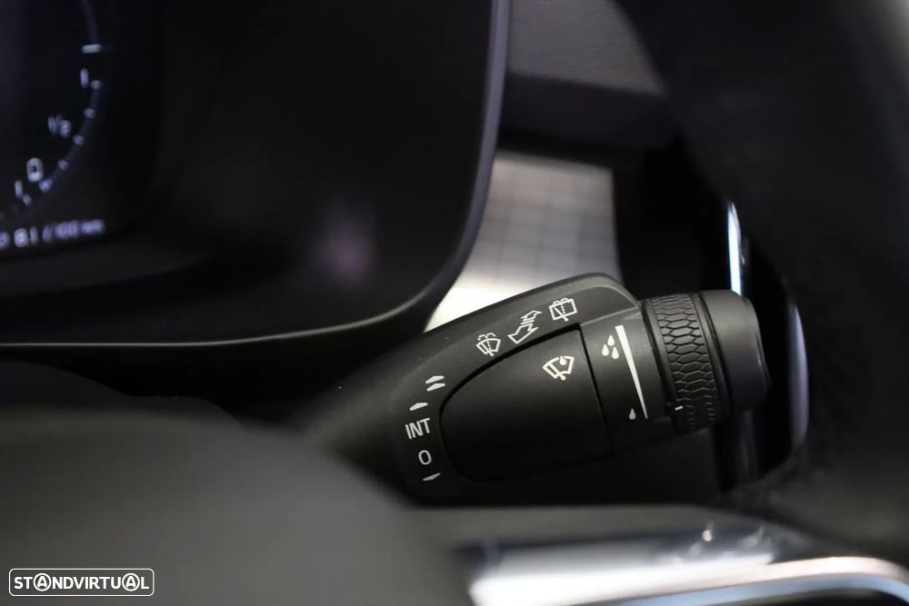 Volvo XC 40 1.5 T5 PHEV Momentum Plus - 50