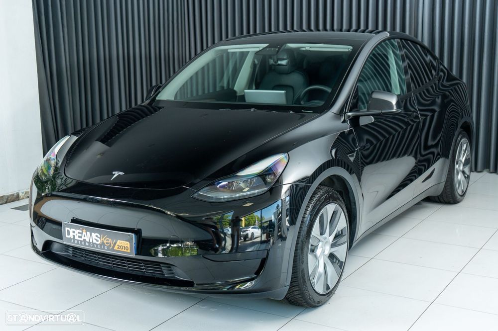 Tesla Model Y Standard RWD - 12