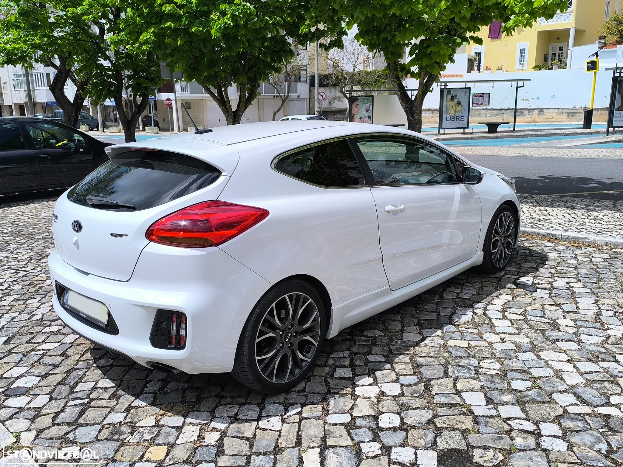 Kia Ceed S Coupé 1.6 T-GDi GT - 4