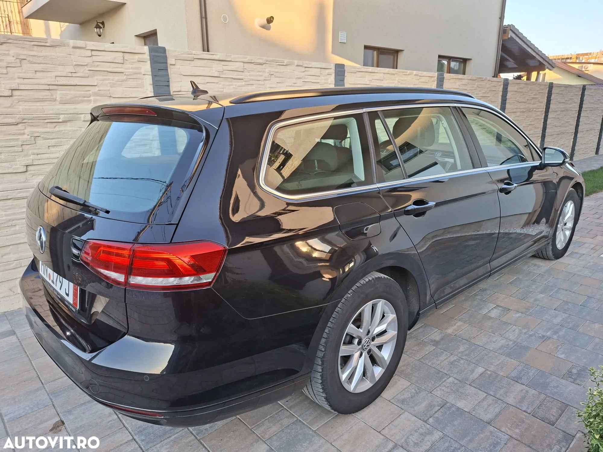 Volkswagen Passat Variant 2.0 TDI DSG (BlueMotion Technology) Comfortline - 3