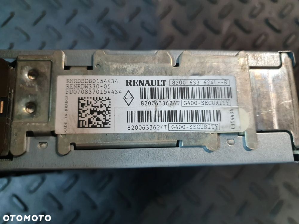 RENAULT CLIO III RADIO FABRYCZNE 8200633624 - 5