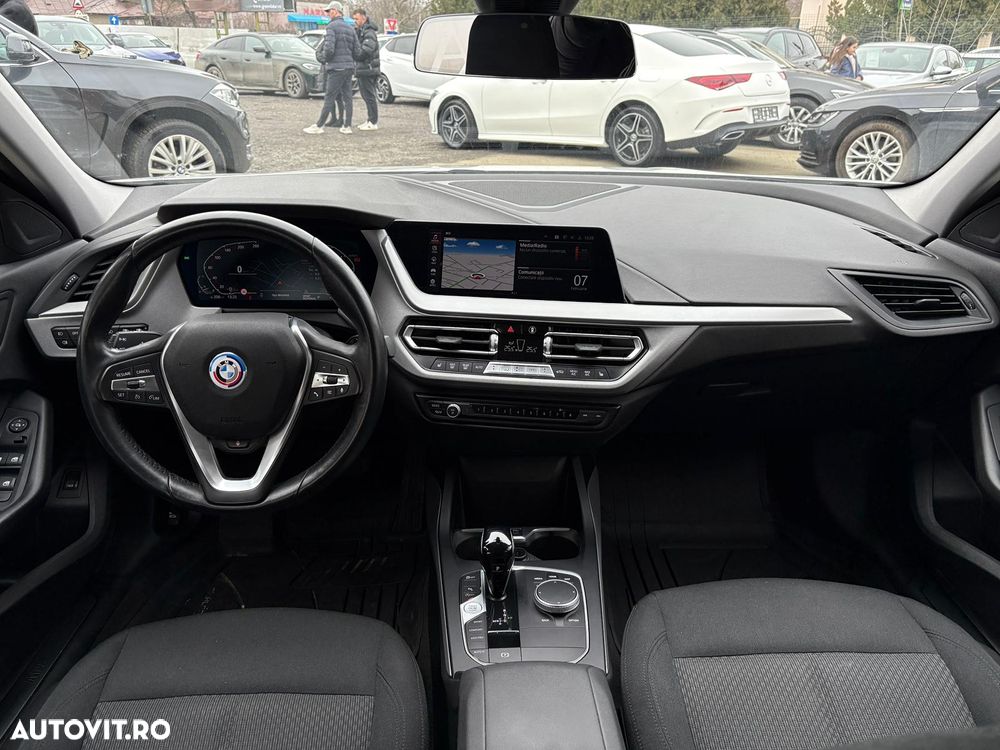BMW Seria 1 120i Aut. Sport Line - 6