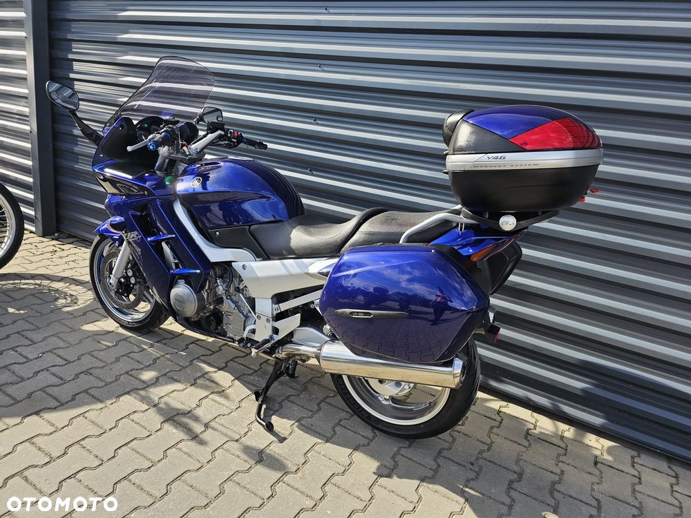 Yamaha FJR - 6