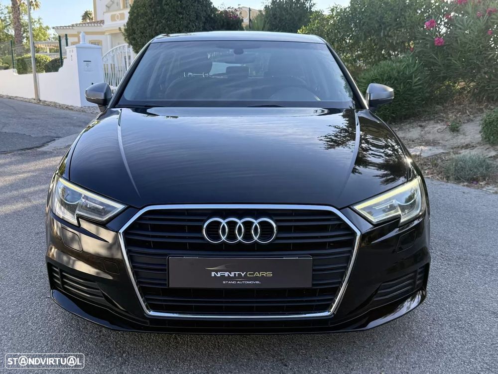 Audi A3 Sportback 1.6 TDI Sport — fotografia 2