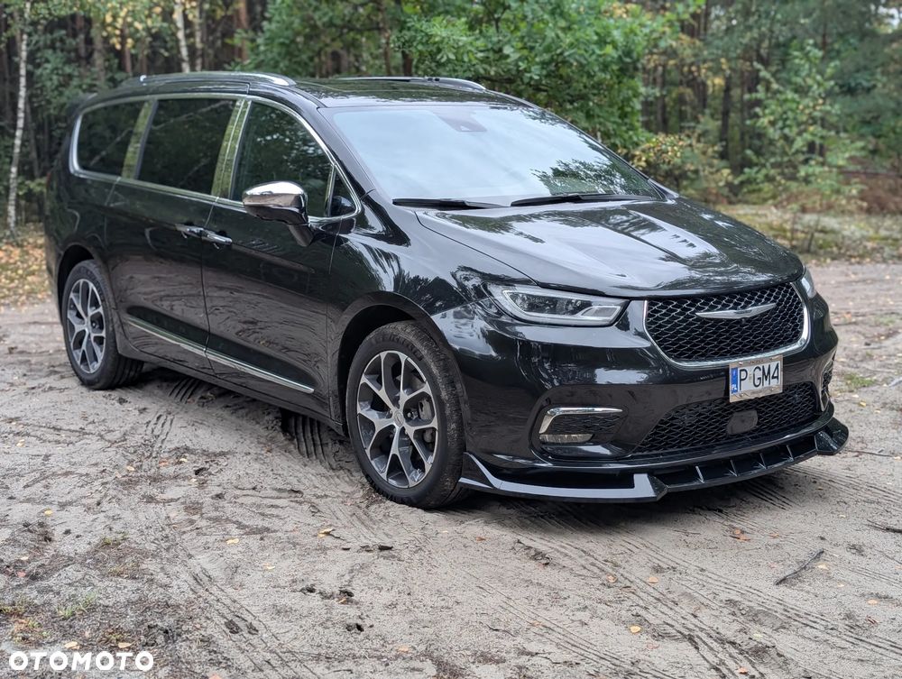 Chrysler Pacifica - 12