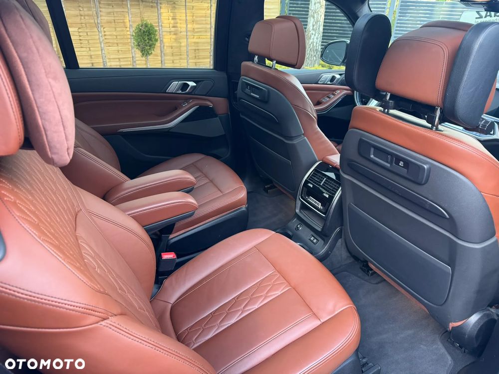 BMW X7 xDrive40i - 23