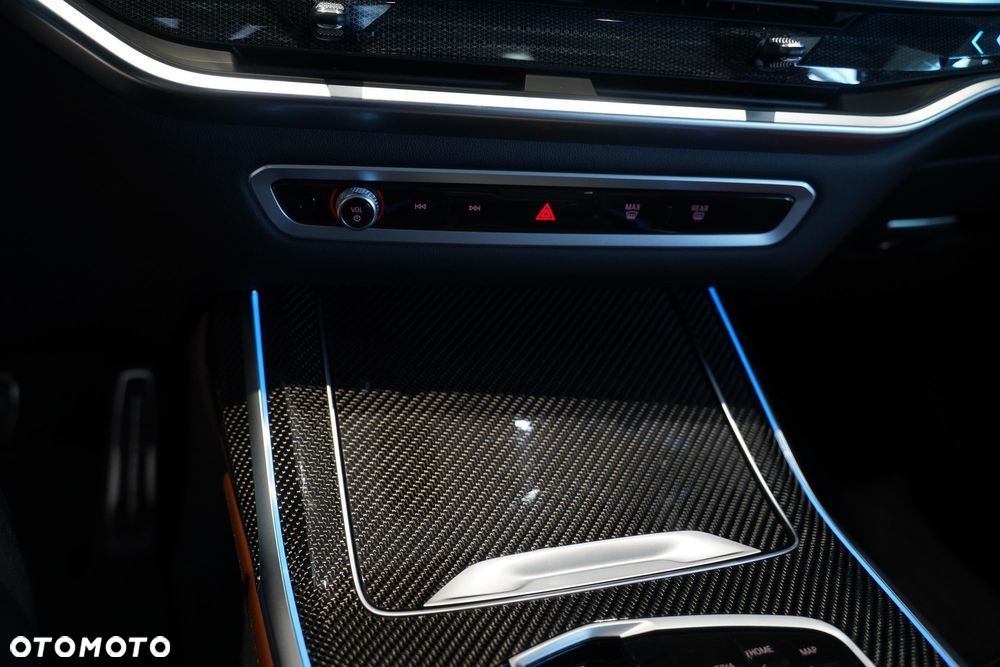 BMW X7 - 26