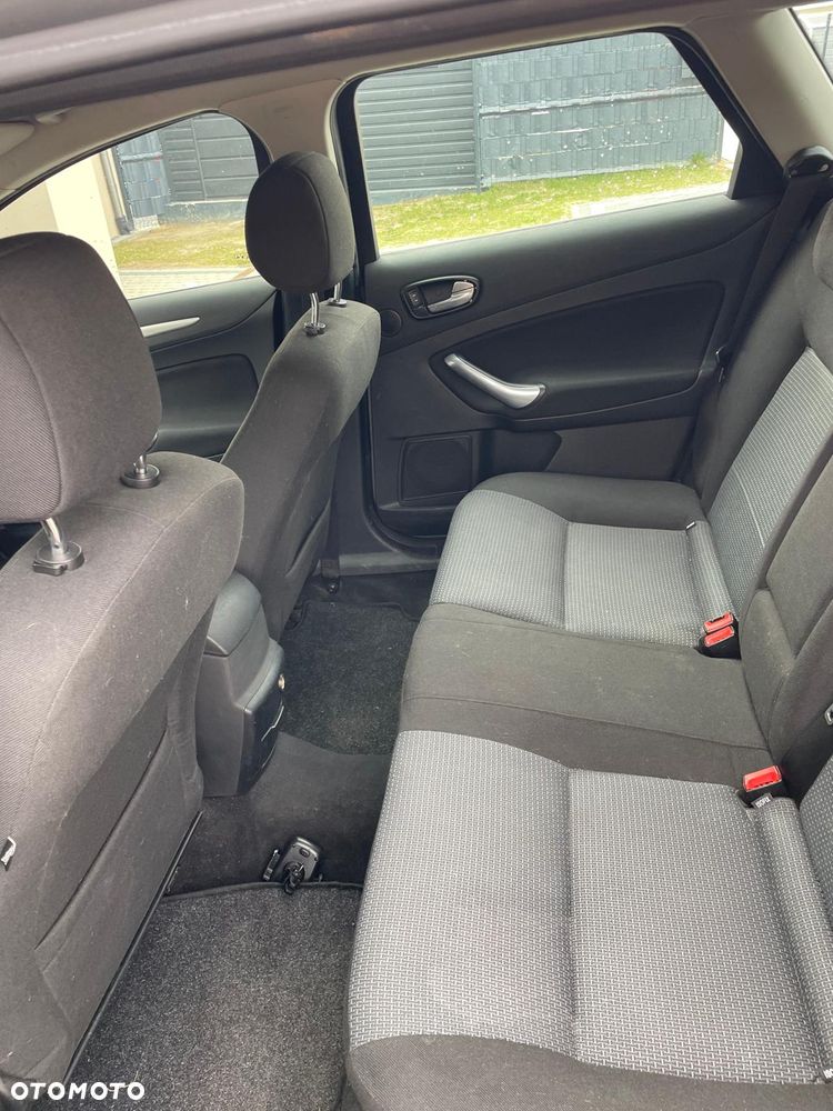 Ford Mondeo 1.8 TDCi Trend - 8