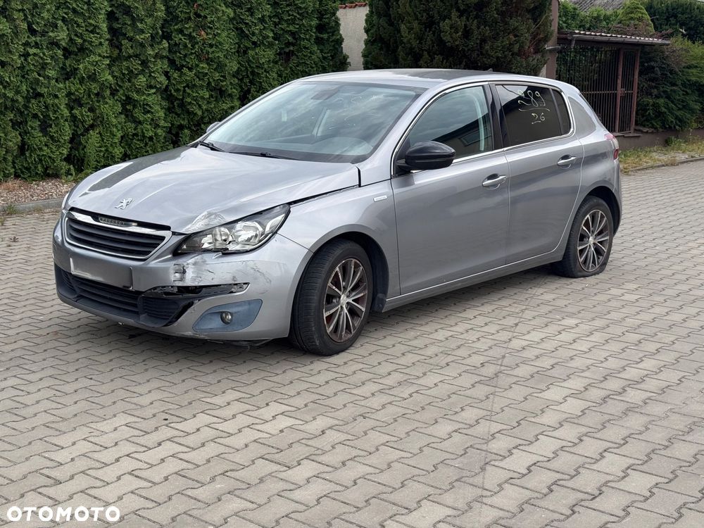 Peugeot 308 - 1
