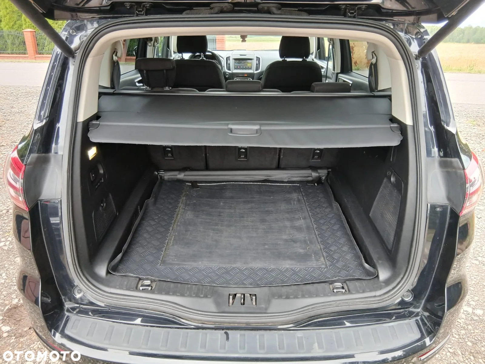 Ford S-Max - 38