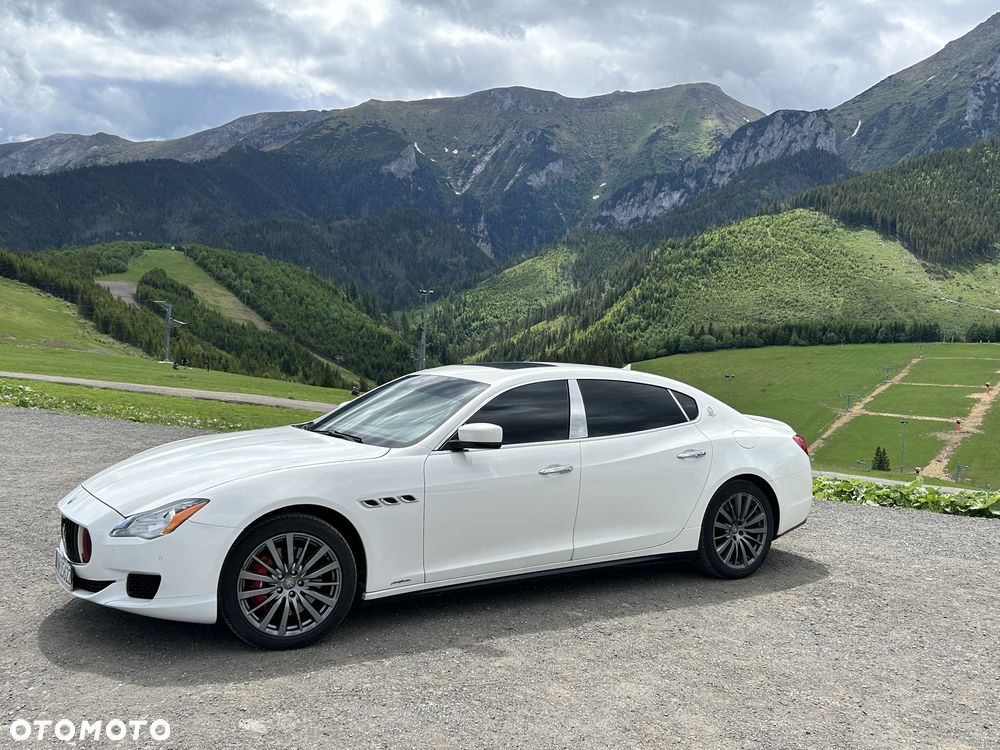 Maserati Quattroporte - 4