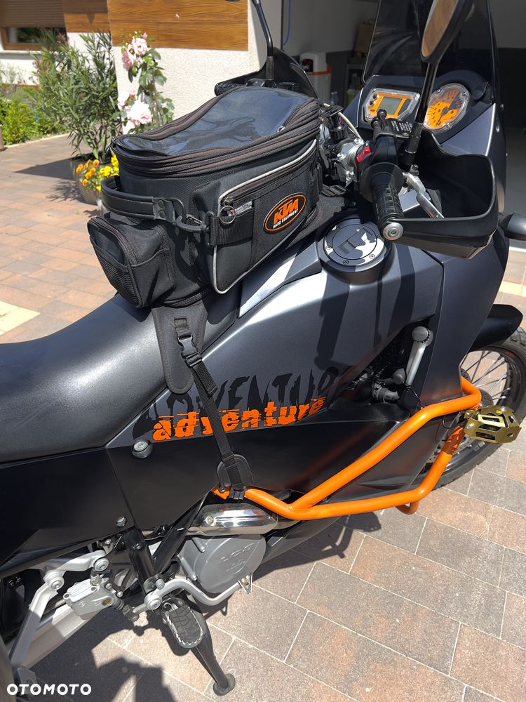 KTM Adventure - 10