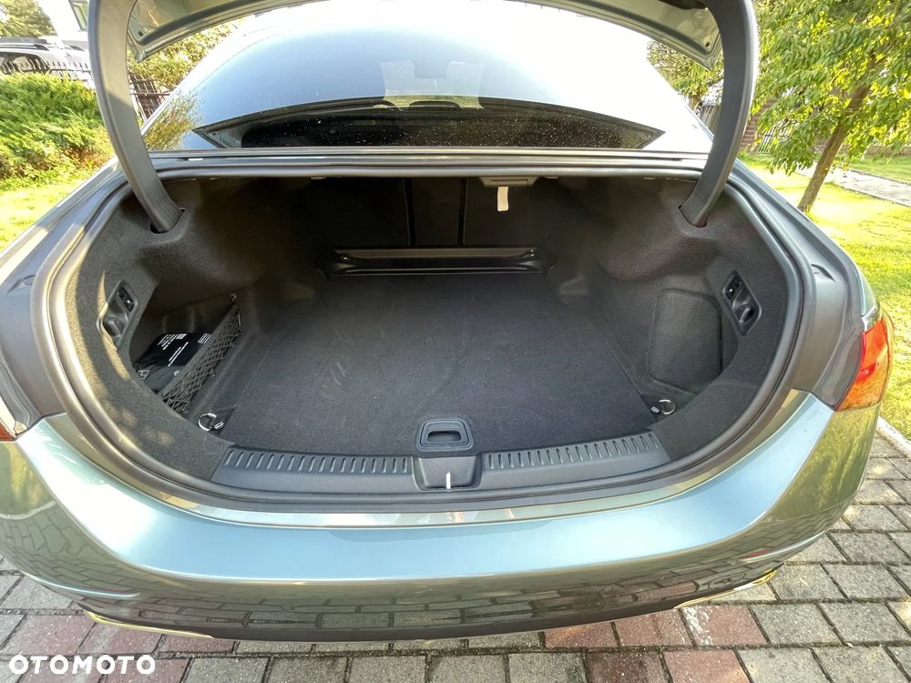 Mercedes-Benz Klasa E 220 d 9G-TRONIC - 21