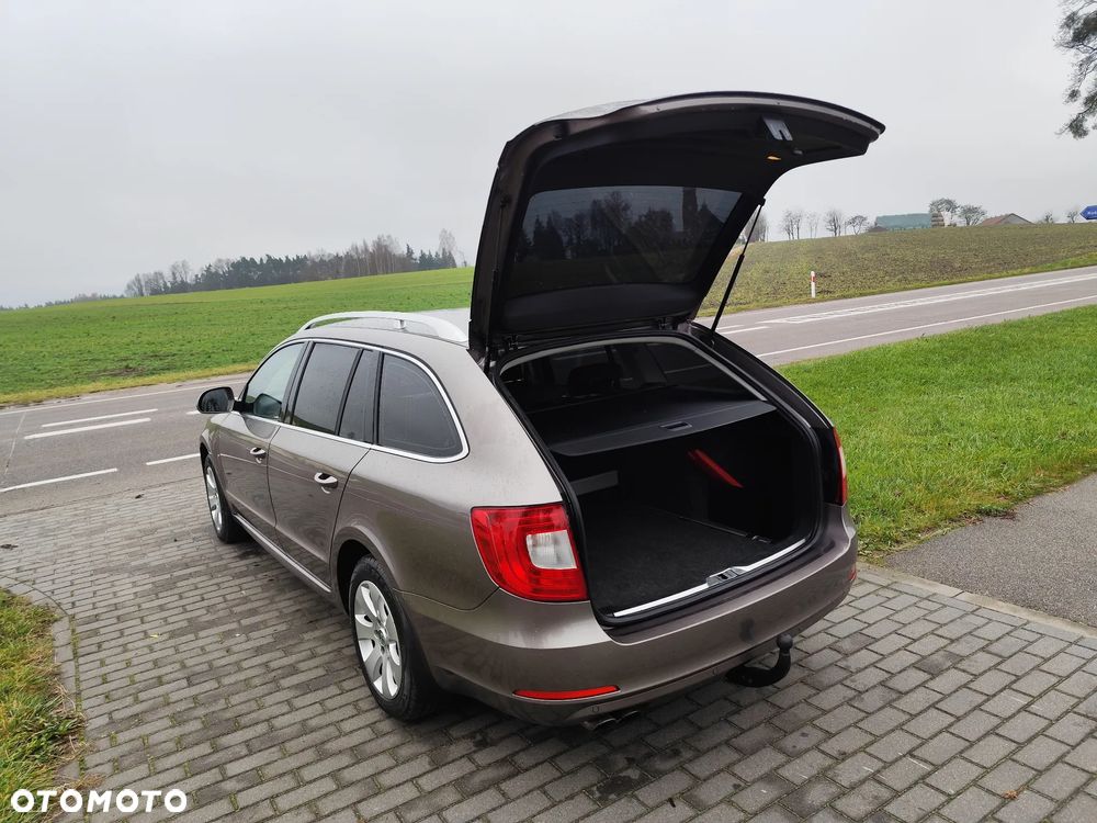 Skoda Superb 2.0 TDI Family - 13