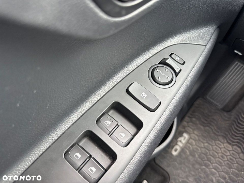 Kia Rio - 13