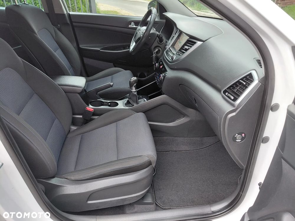 Hyundai Tucson 1.6 GDI BlueDrive Style 2WD - 29