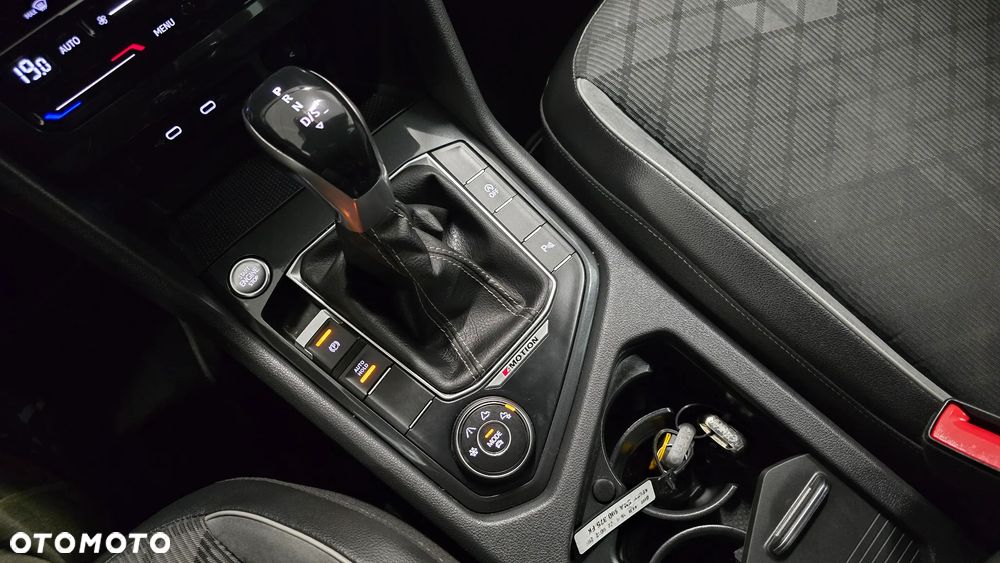 Volkswagen Tiguan - 19