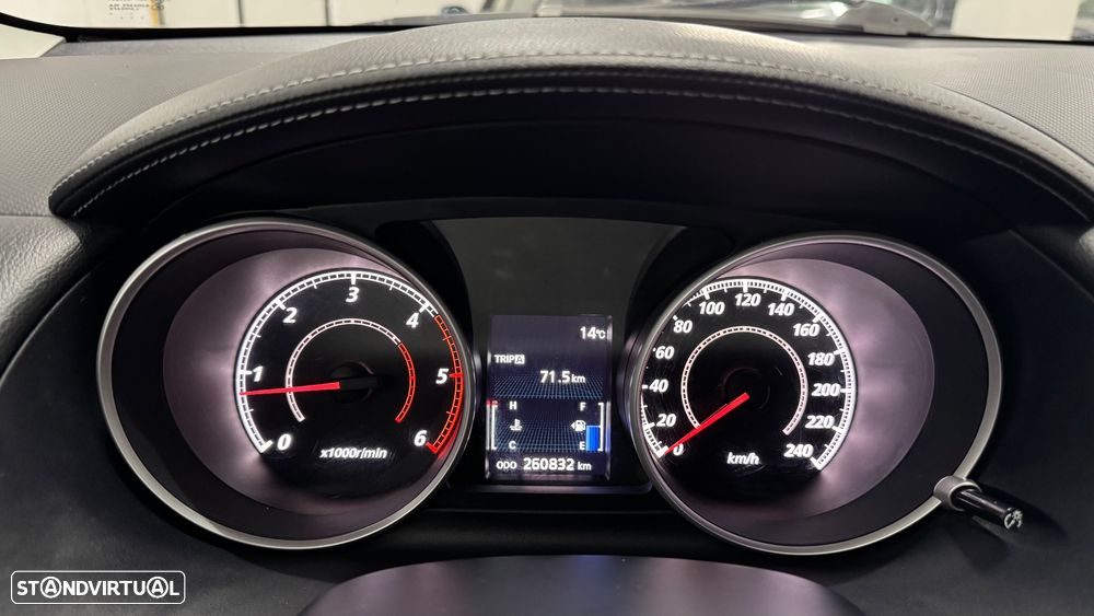 Mitsubishi Outlander 2.2 DI-D Instyle 4WD - 5