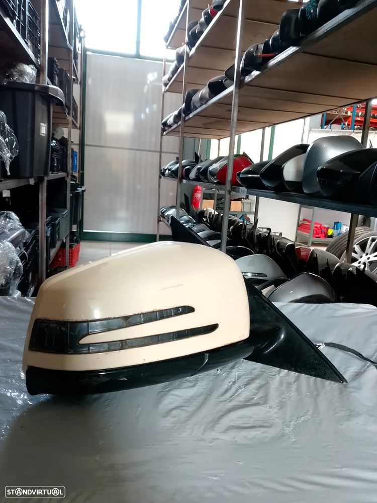 RETROVISOR DIREITO MERCEDES BENZ W212 / PISCA PARTIDO - 1