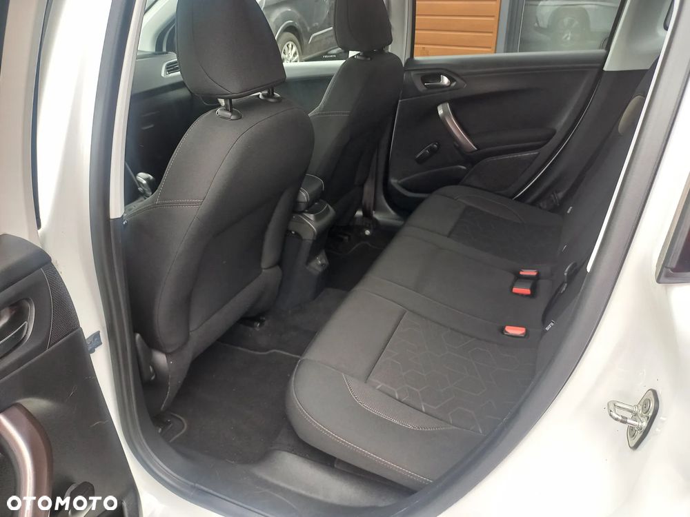 Peugeot 2008 - 19