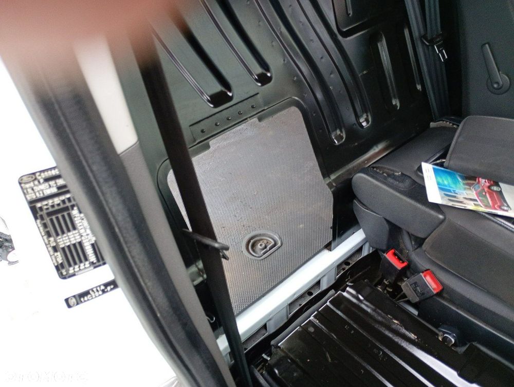 Ford Connect - 21