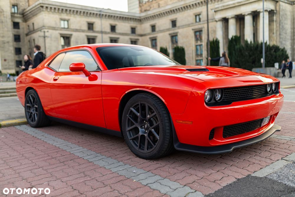 Dodge Challenger - 28